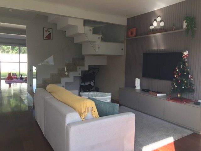 Casa em Condomínio - Venda - Bairro do Limoeiro - Arujá - SP