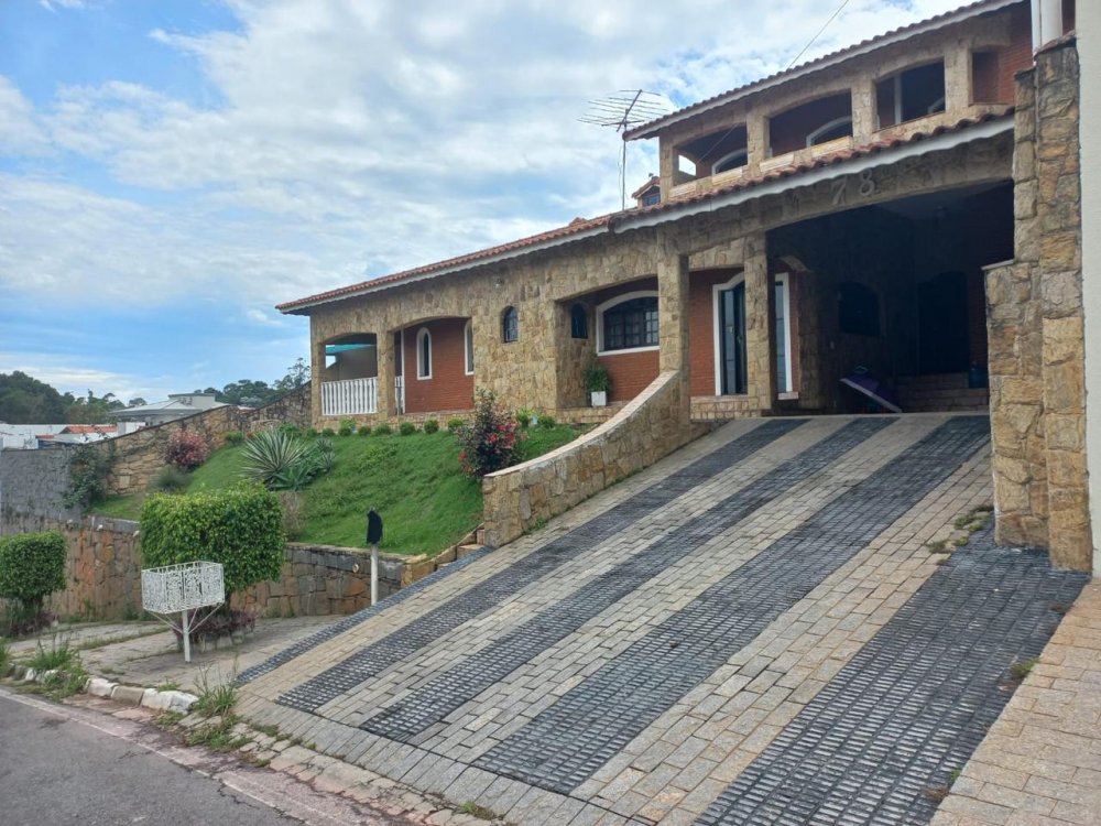 Casa em Condomnio - Aluguel - Jardim das Cerejeiras - Aruj - SP