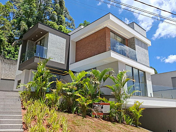 Casa com 3 su�tes 315 m2 no Real Park Aruj�