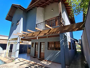 Casa a VENDA com 2 dormit�rios sendo 1 su�te Aruj� Ville 1